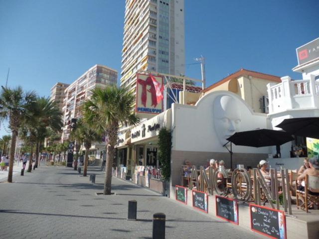 Disponible En Abril-Wifi-3Hab, 6 Pers, -Piscina, Aire Acondi-Parking Opcionable Extra Apartment Benidorm Bagian luar foto