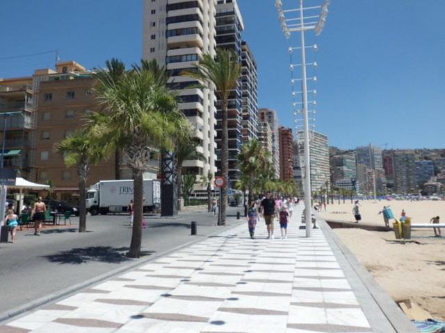 Disponible En Abril-Wifi-3Hab, 6 Pers, -Piscina, Aire Acondi-Parking Opcionable Extra Apartment Benidorm Bagian luar foto