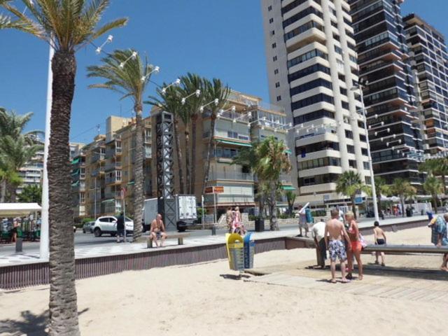 Disponible En Abril-Wifi-3Hab, 6 Pers, -Piscina, Aire Acondi-Parking Opcionable Extra Apartment Benidorm Bagian luar foto