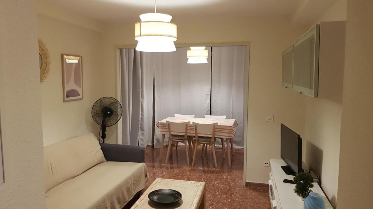Disponible En Abril-Wifi-3Hab, 6 Pers, -Piscina, Aire Acondi-Parking Opcionable Extra Apartment Benidorm Bagian luar foto