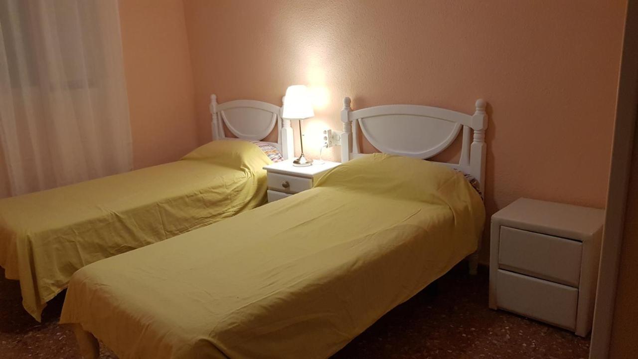 Disponible En Abril-Wifi-3Hab, 6 Pers, -Piscina, Aire Acondi-Parking Opcionable Extra Apartment Benidorm Bagian luar foto