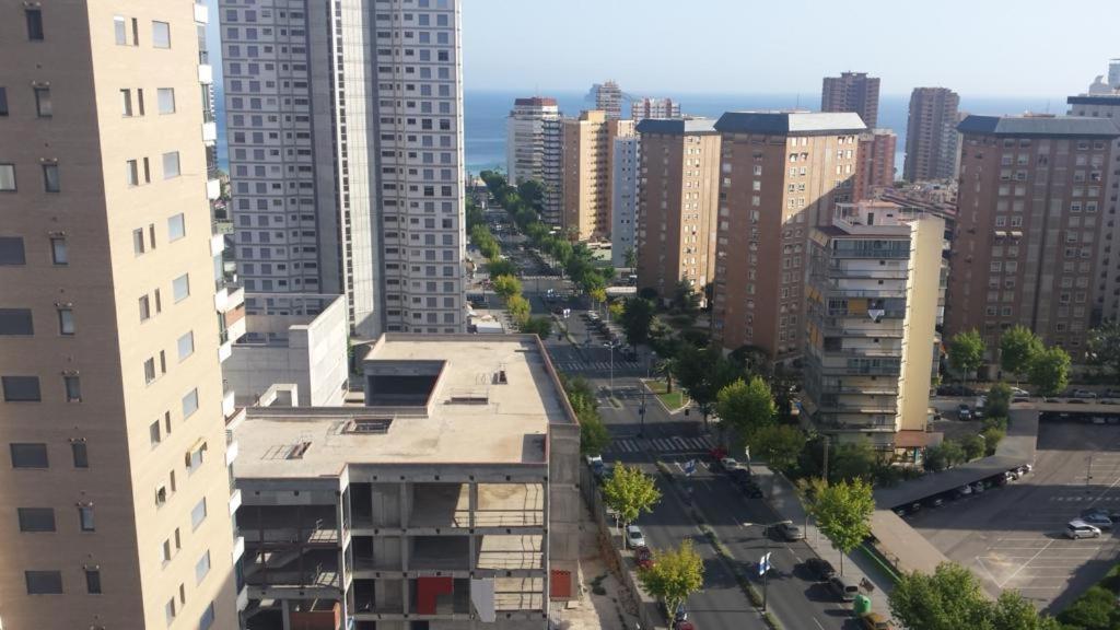 Disponible En Abril-Wifi-3Hab, 6 Pers, -Piscina, Aire Acondi-Parking Opcionable Extra Apartment Benidorm Bagian luar foto