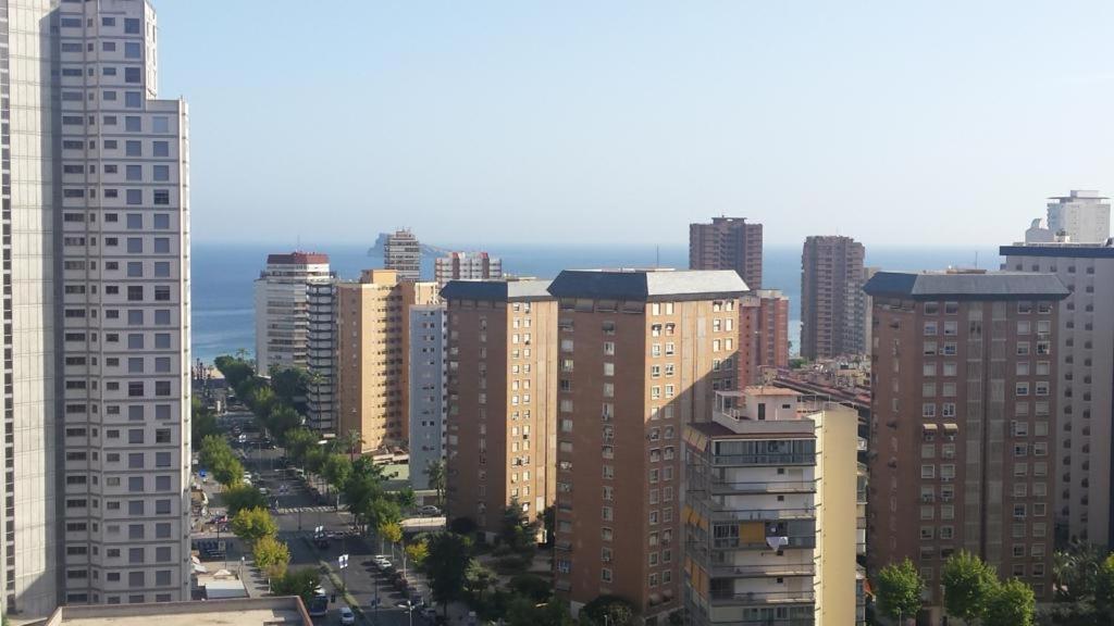 Disponible En Abril-Wifi-3Hab, 6 Pers, -Piscina, Aire Acondi-Parking Opcionable Extra Apartment Benidorm Bagian luar foto